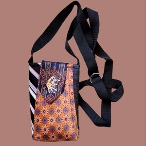 ARTISAN SMALL CROSSBODY BAG